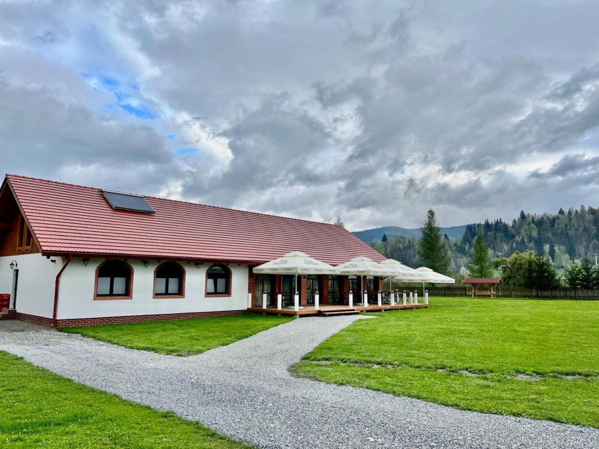 Biotour Camping & Restaurant Ghimes-Faget Exterior photo